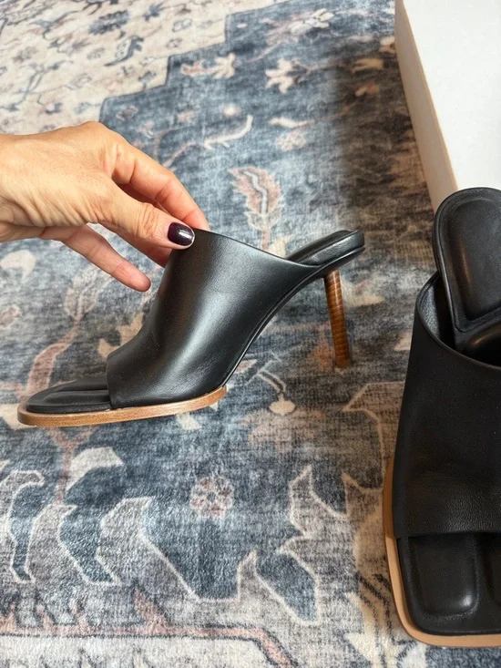 JACQUEMUS - 80mm Les Mules Ronde Leather Mules 37 Like New - Picture 10 of 16